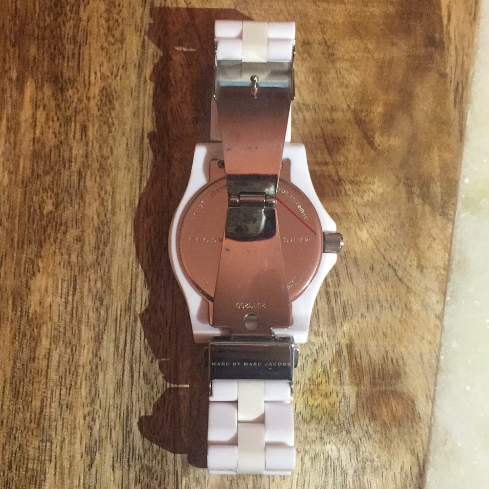 Marc by Marc Jacobs white watch!. - Picture 3 of 4